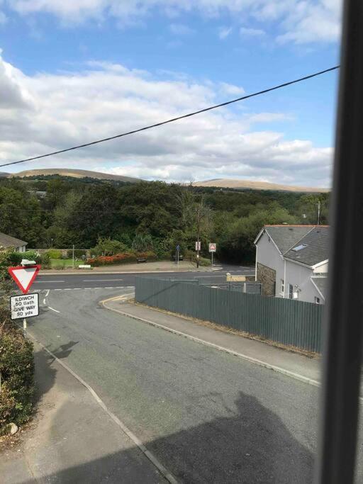 Cosy Cottage In Garnant Exterior foto